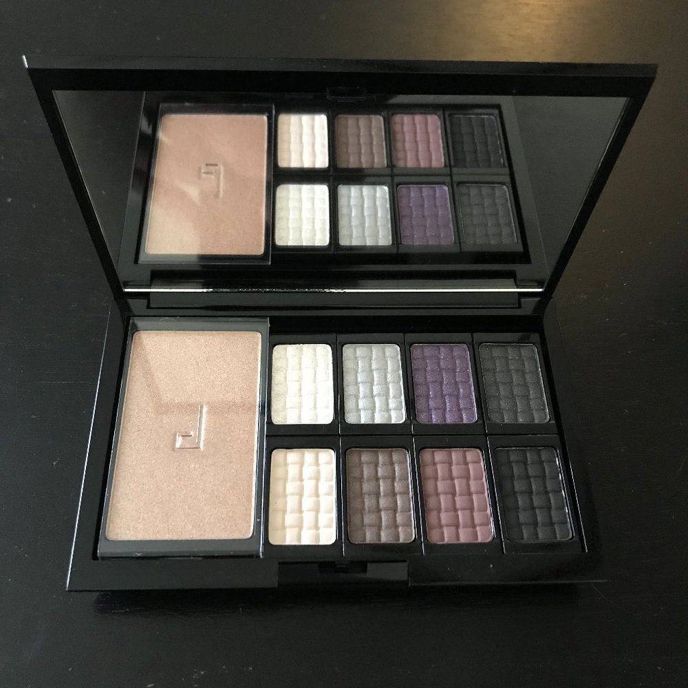 Doucce Eyeshadow Pro Palette